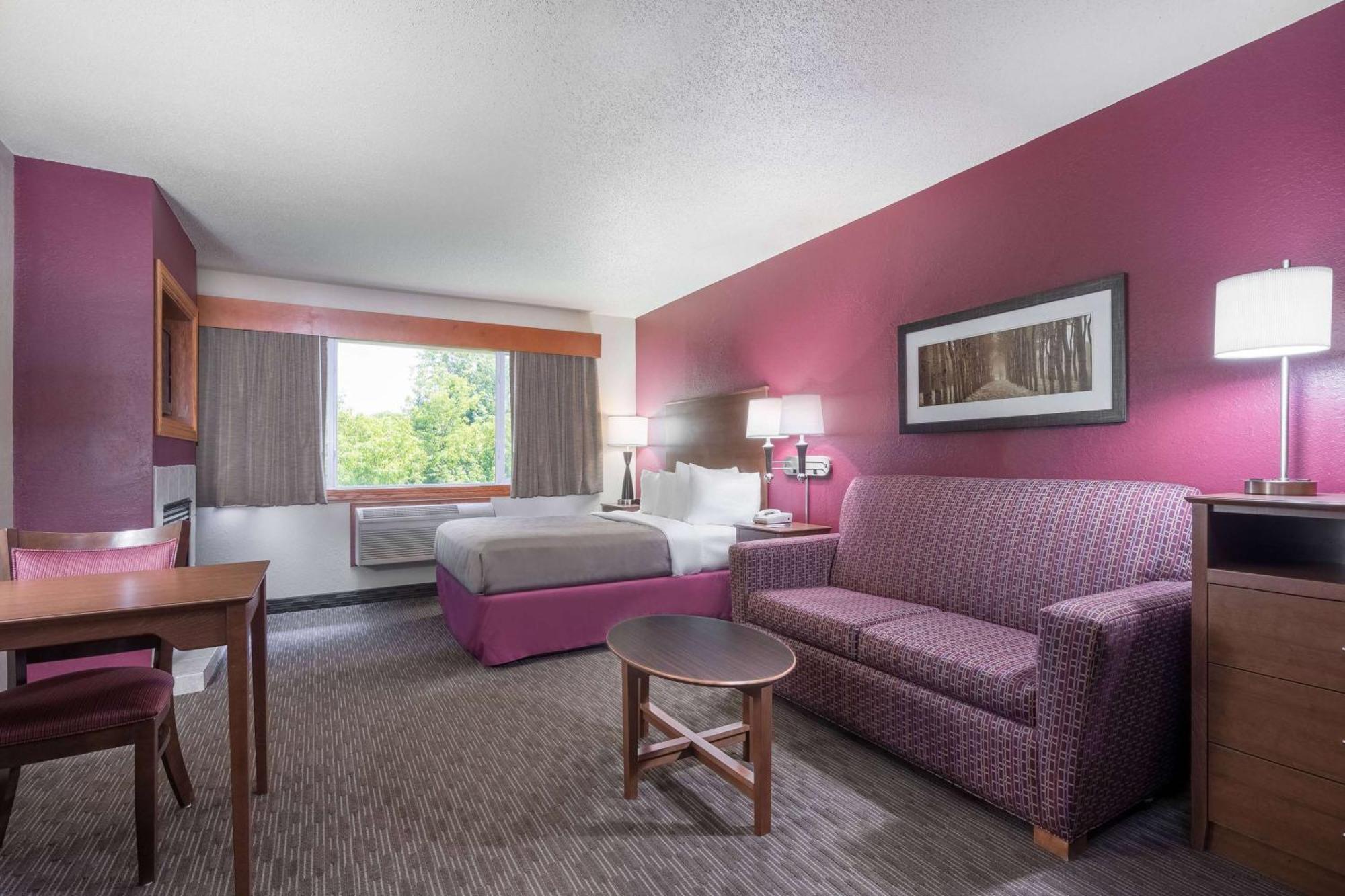 Americinn By Wyndham Baldwin Zewnętrze zdjęcie