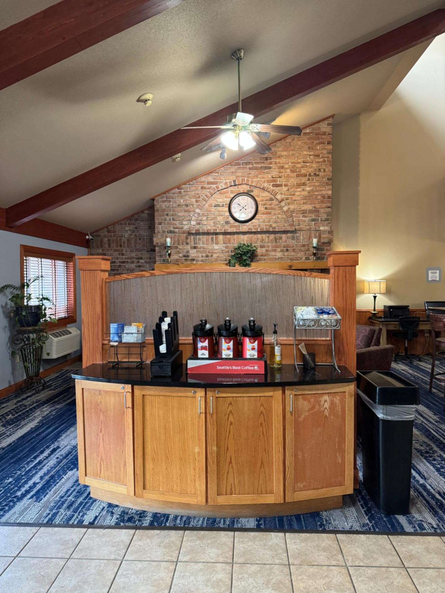 Americinn By Wyndham Baldwin Zewnętrze zdjęcie