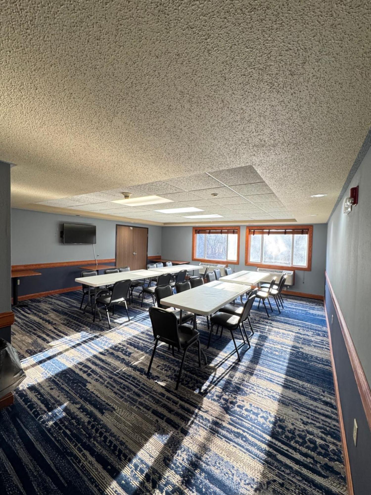 Americinn By Wyndham Baldwin Zewnętrze zdjęcie