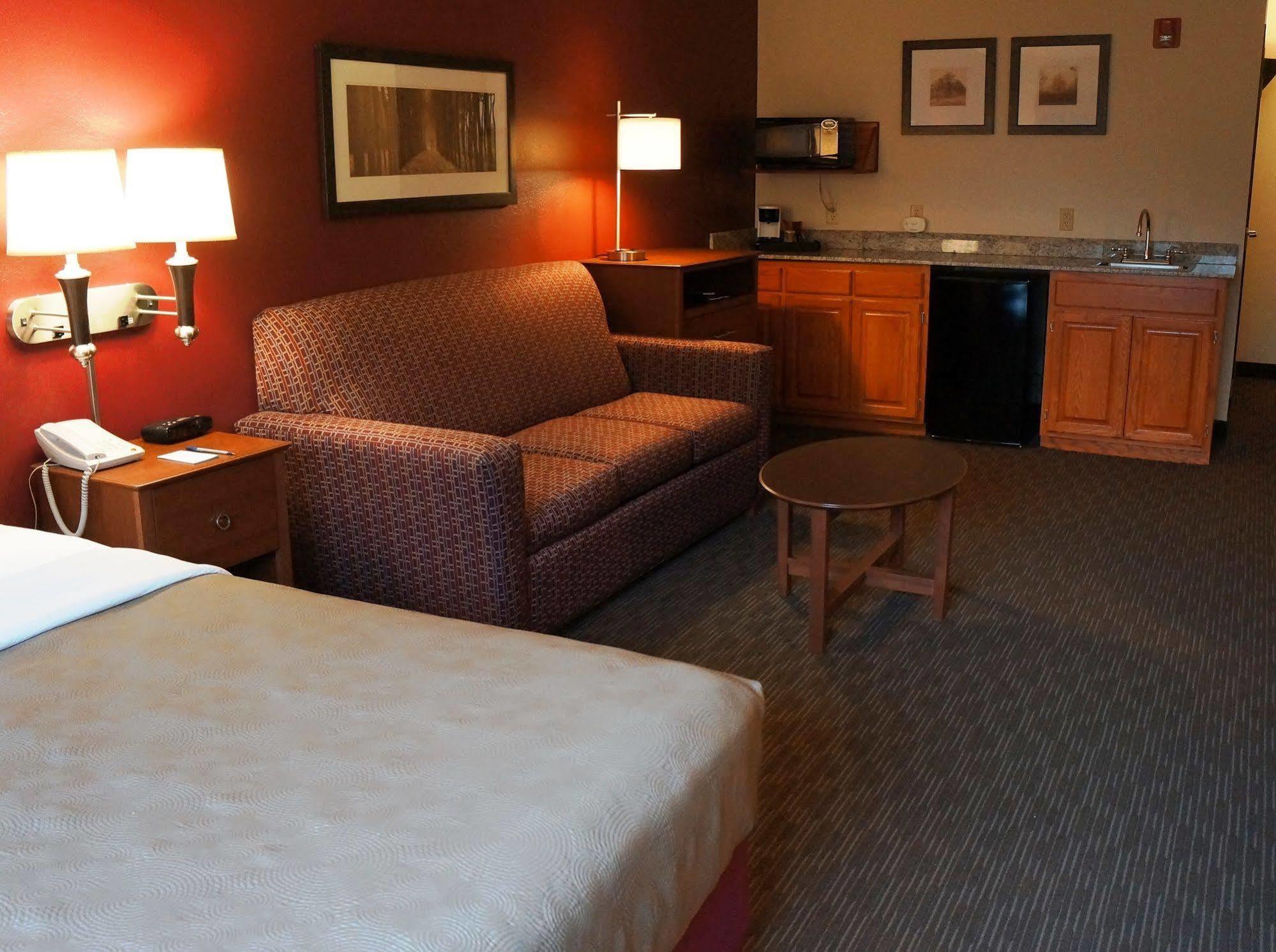 Americinn By Wyndham Baldwin Zewnętrze zdjęcie